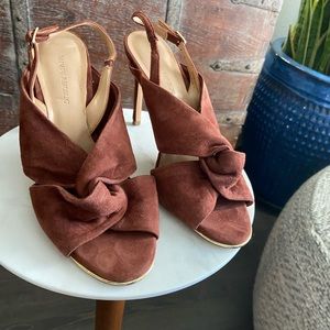 Brand new Banana republic heels (size 7)